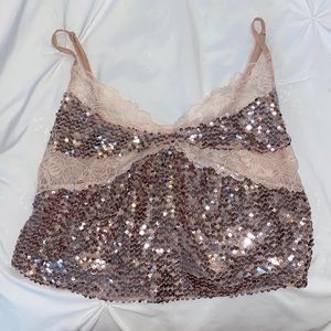 Free people top size small. Light pink. Never worn